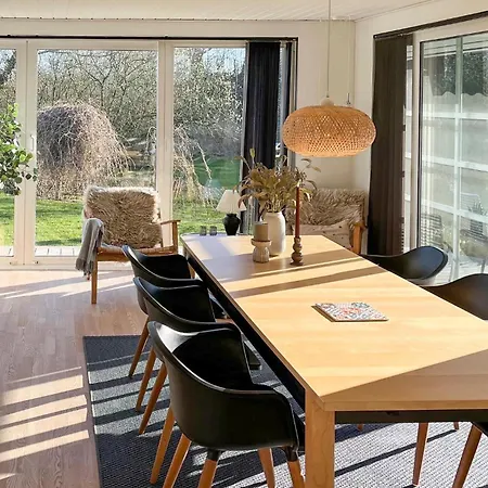 Gemütliches Haus Mit 3 Schlafzimmern In *