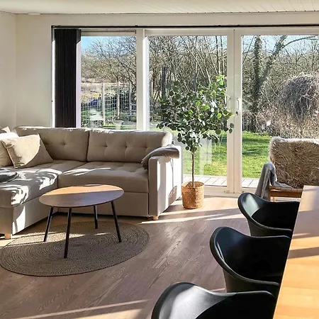 펜션 3 Bedroom Cozy In *