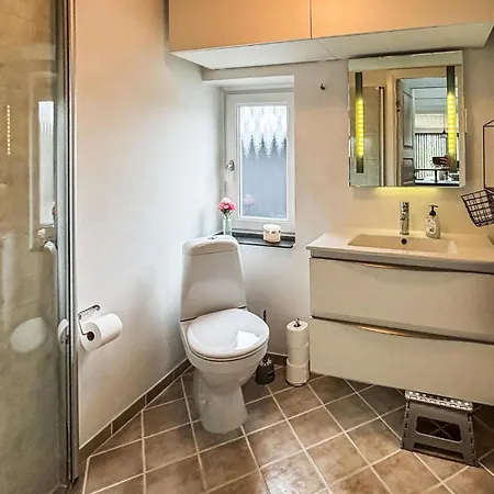 3 Bedroom Cozy In 하데르슬레우