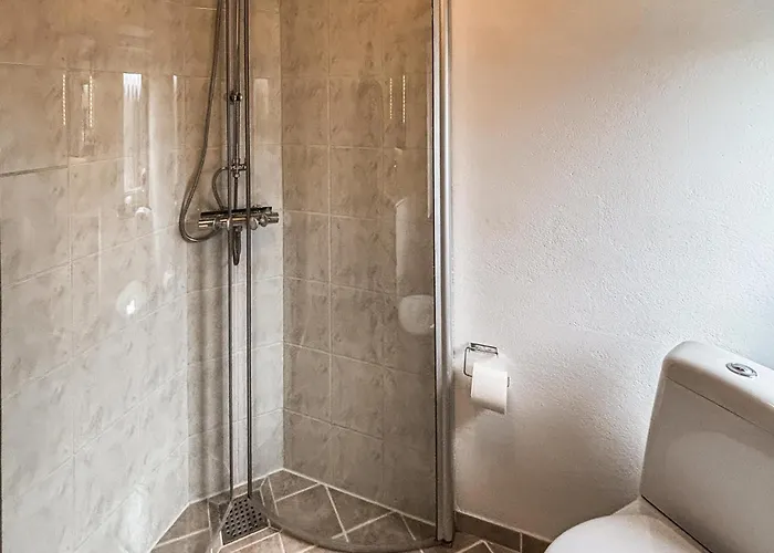 3 Bedroom Cozy In